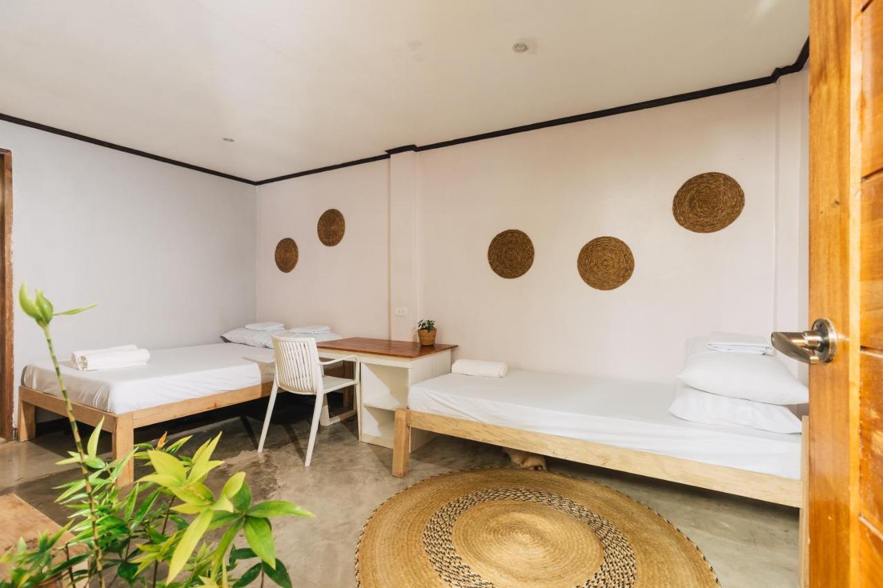 Higala Hostel Siargao General Luna  Esterno foto